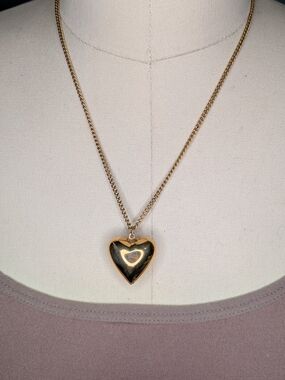 Vintage Signed Monet Gold Tone Puffed Heart Pendant Necklace Curb Chain